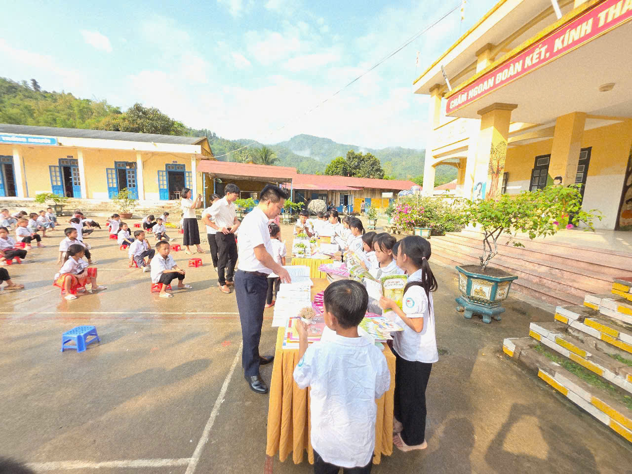 thầy duy chọn sách